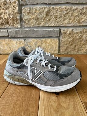 New Balance Gray Mesh & Suede Walking Sneakers with White Laces Size 11